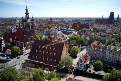 В Польше из-за коронавируса перезапустили избирательный процесс на выборах президента