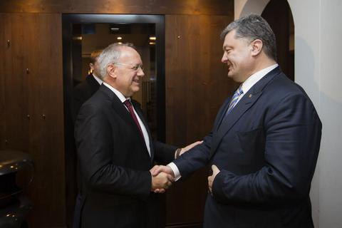 Швейцария даст Украине $200 млн на пополнение резервов