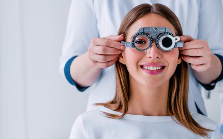 Чому регулярне обстеження зору таке важливе: рекомендації лікаря-офтальмолога