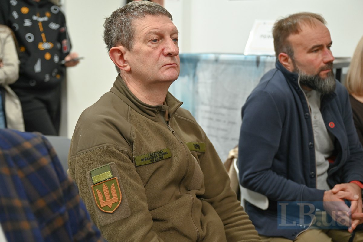 лікар Іван Миколайович&nbsp;Сорока,&nbsp;президент Українського медичного клубу, генсек Світової федерації українських
лікарських товариств, засновник і координатор Української медичної експертної спільноти, засновник і директор Інституту досліджень історії медици