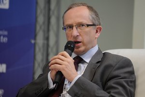 Посол Евросоюза призвал принять новую Конституцию Украины