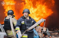 У Чернігові дрон росіян влучив у багатоповерхівку