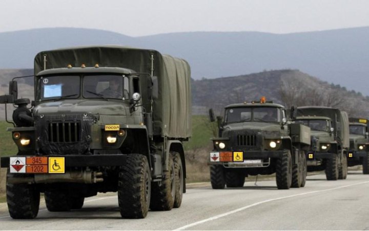 Російські військові вивозять сім’ї із Криму в Росію