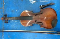 Болгарин намагався вивезти з України скрипку Stradivarius, якій 333 роки