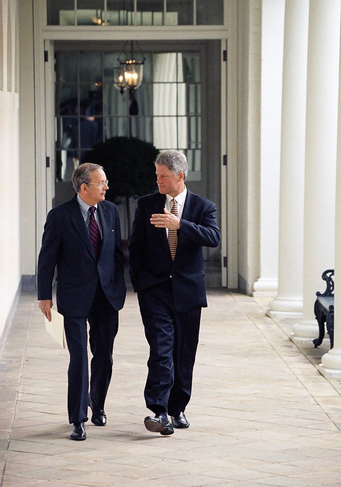 Президент Білл Клінтон і радник з національної безпеки Ентоні Лейк у Білому домі у вересні 1994 року.