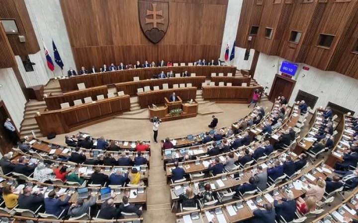 У парламенті Словаччини спробують оголосити вотум недовіри уряду Фіцо