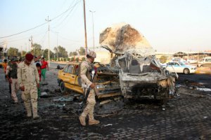 В Багдаде смертники взорвали две бомбы, погибли 15 человек