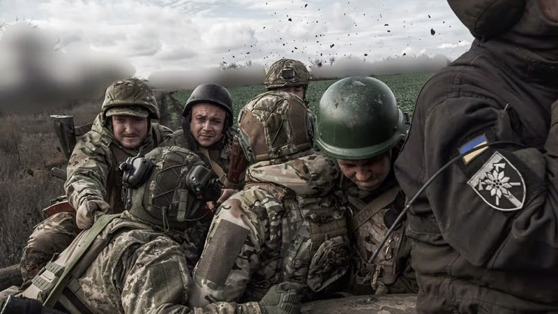 Військові ЗСУ на фронті.