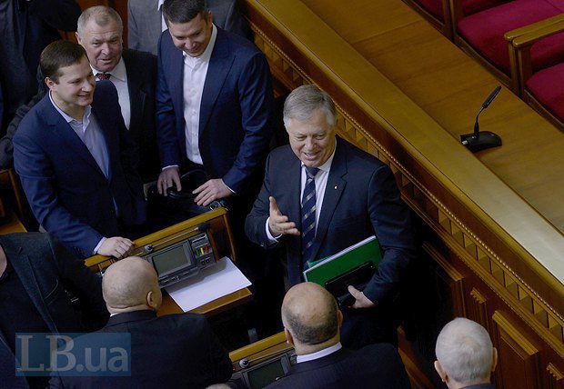 Свой кусок бюджета урвет и Компартия Петра Симоненко - без голосов коммунистов его не принять
