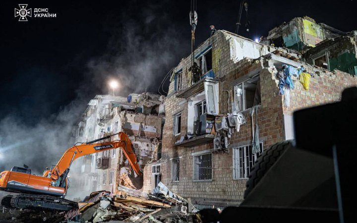 Число загиблих у Києві через атаки росіян у ніч на 28 серпня зросло до 25