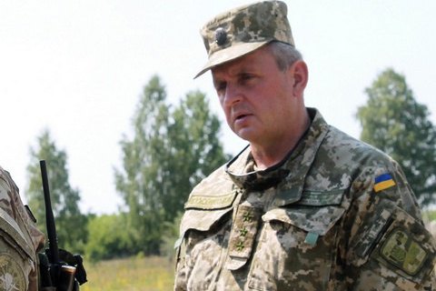 Россия стянула к границе Украиной три ударные дивизии, - Муженко