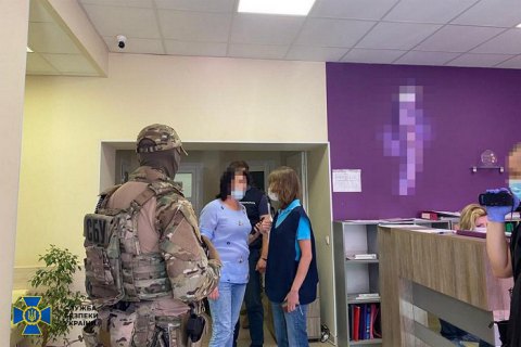 На Харківщині викрили схему продажу немовлят за кордон під виглядом програми сурогатного материнства