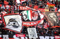 "Милан" поздравил свою фанатку со 100-летним юбилеем, подарив ей футболку с автографами игроков 