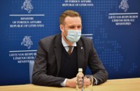 Литва готова поделиться с Украиной вакциной от ковида