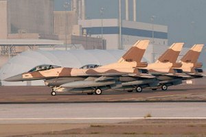 США отправят на учения в Румынию эскадрилью истребителей F-16 