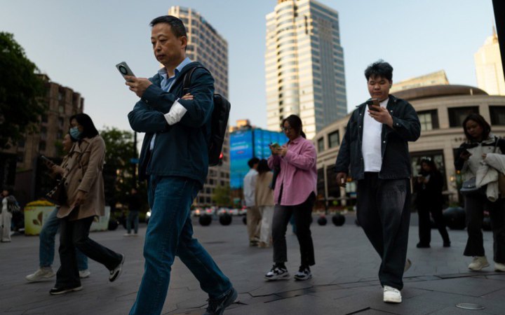 Шанхай евакуював 280 000 мешканців через наближення тропічного шторму