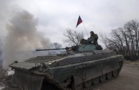 Оккупанты разместили гаубицы, минометы и 14 танков близ Новоселовки, - СЦКК 