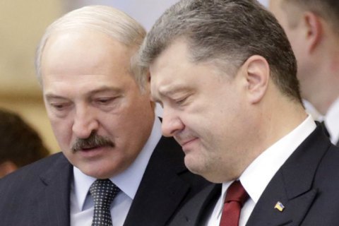 Лукашенко рассказал, как убеждал Порошенко не выходить из СНГ
