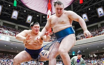 Аонішікі зупинився за крок до Кубка імператора, а чемпіоном став йокодзуна Оносато. Підсумки Aki Basho 