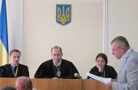 Суд по Луценко объявил перерыв - судье стало плохо