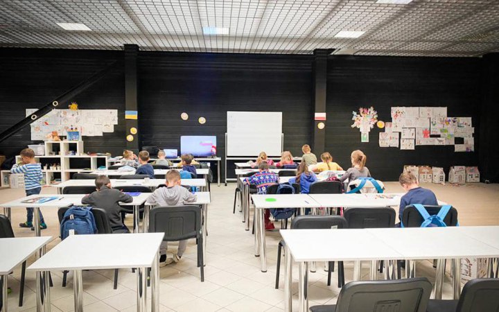 Польща закрила великий центр біженців у Надажині, створений для українців