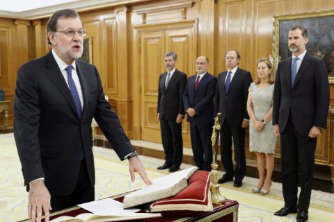 В Испании приведено к присяге новое правительство