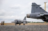 Перші винищувачі Gripen мають зʼявитися в Україні наступного року. Київ розраховує на 150,  ‒ Зеленський