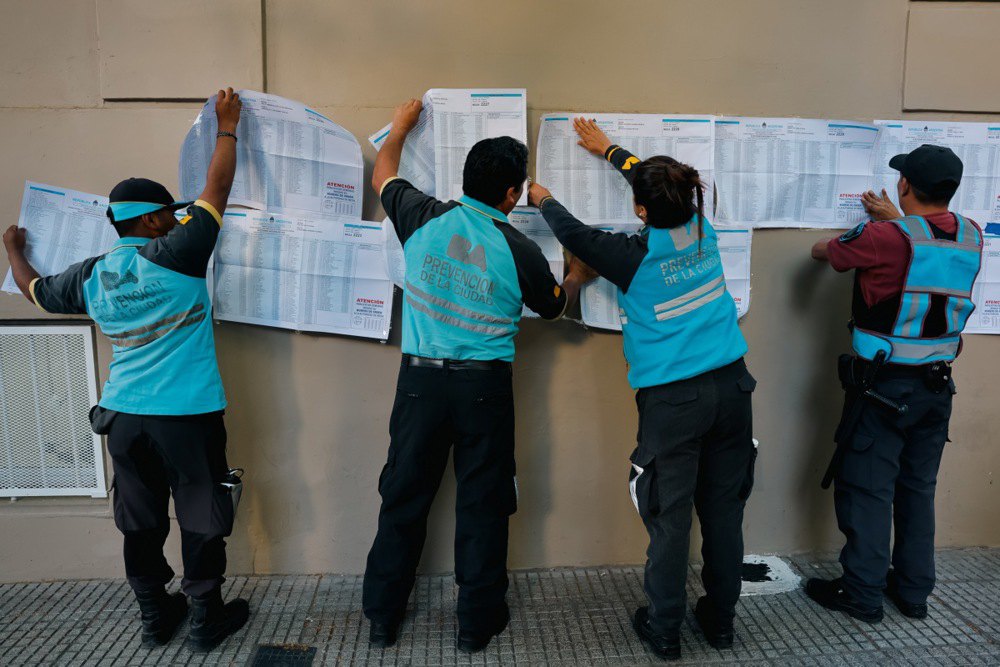 Підготовка виборчої дільниці в Буенос-Айресі, 19 листопада 2023 р.