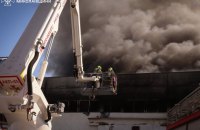 Рятувальники ліквідували пожежу на складі сільгосптехніки на Миколаївщині через російські обстріли