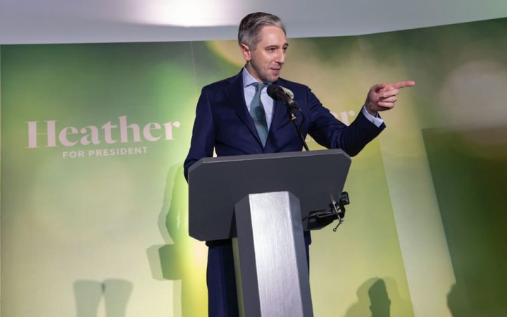 Ірландія передала Україні дві автоколони з технікою і роботами для розмінування