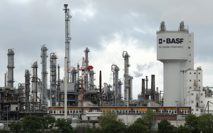 На хімзаводі BASF у Німеччині стався вибух, 14 осіб постраждали