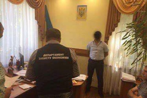 Мукачевский судья задержан на мелкой взятке
