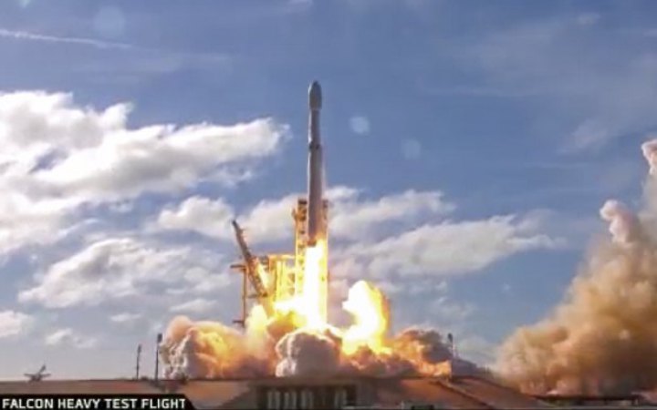 ​SpaceX перенесла запуск 51 міні-супутника через негоду