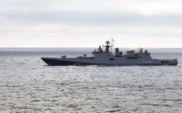 Три російські кораблі перебувають у Чорному морі, – ВМС України