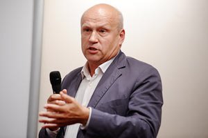 Рибачук: усе зміниться, коли до влади прийдуть люди без вождизму