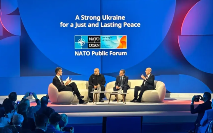 Умєров на форумі в Гаазі: "У майбутньому ми прагнемо бути в ЄС і НАТО, а поки будуємо сильну Україну з сильною армією"