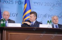 Янукович недоволен работой Азарова по размежеванию земель