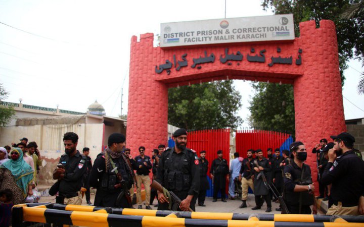 У Пакистані після землетрусу із тюрми втекли понад 200 ув'язнених