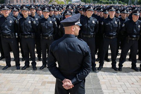 В Киеве на прошлой неделе уволили четырех новых полицейских