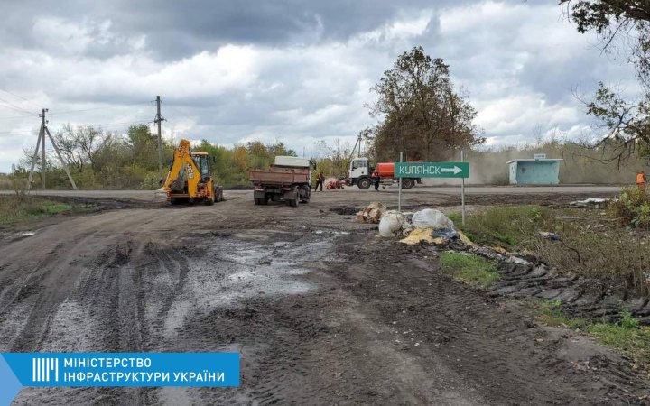 На деокупованій Харківщині розчищено більше 379 кілометрів доріг, - Мінінфраструктури