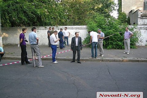 В Николаеве мужчина открыл огонь по полицейским и пытался взорвать гранату