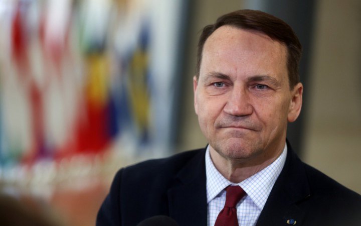 ​Сікорський про переговори у США: тиск треба чинити на агресора, а не на жертву