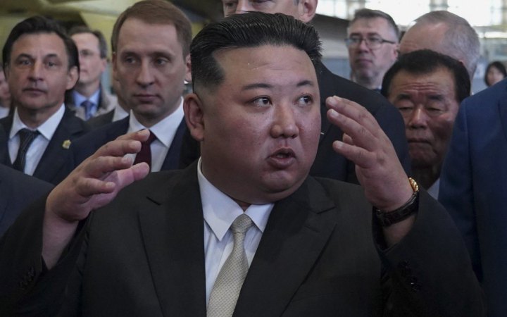 КНДР вже другий день обстрілює буферну зону біля Південної Кореї