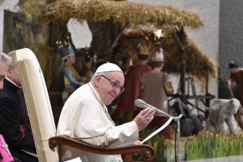 Папа Римський побажав полегшення "коханій Україні"
