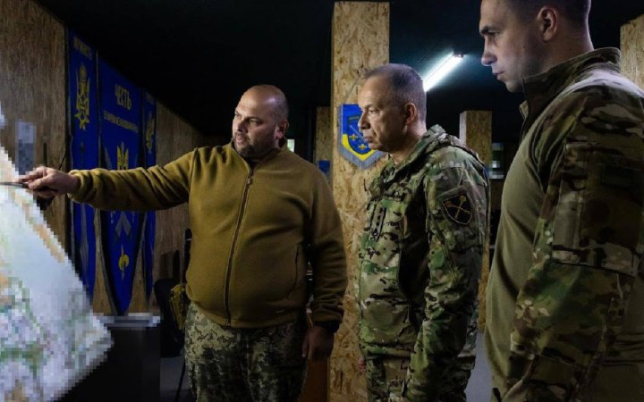 Сирський знову відвідав Покровський напрямок і заперечив "блокування" ворогом Сил оборони