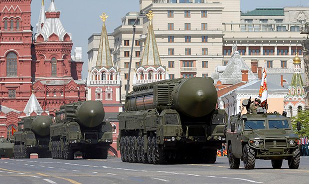 Росіяни показують свою ядерну зброю на військовому параді, 2016 рік