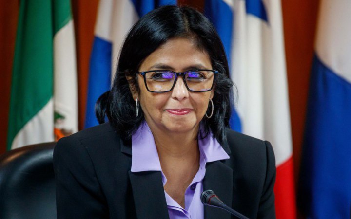 Тимчасова президентка Венесуели звільнила з уряду близького соратника Мадуро