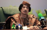 В Інтернет потрапило відео наруги над мертвим Каддафі