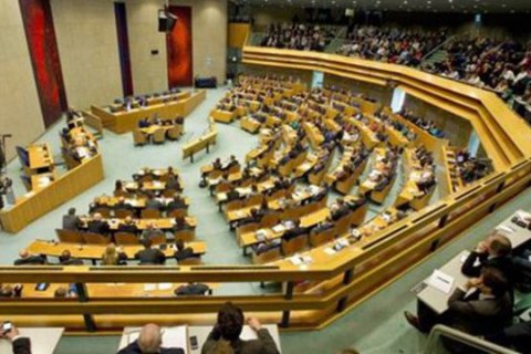 Більшість у парламенті Нідерландів під час дебатів виступила за підтримку України: від санкцій до зброї