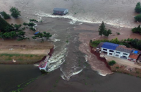 Из-за прорыва плотины эвакуированы более 700 человек в Китае